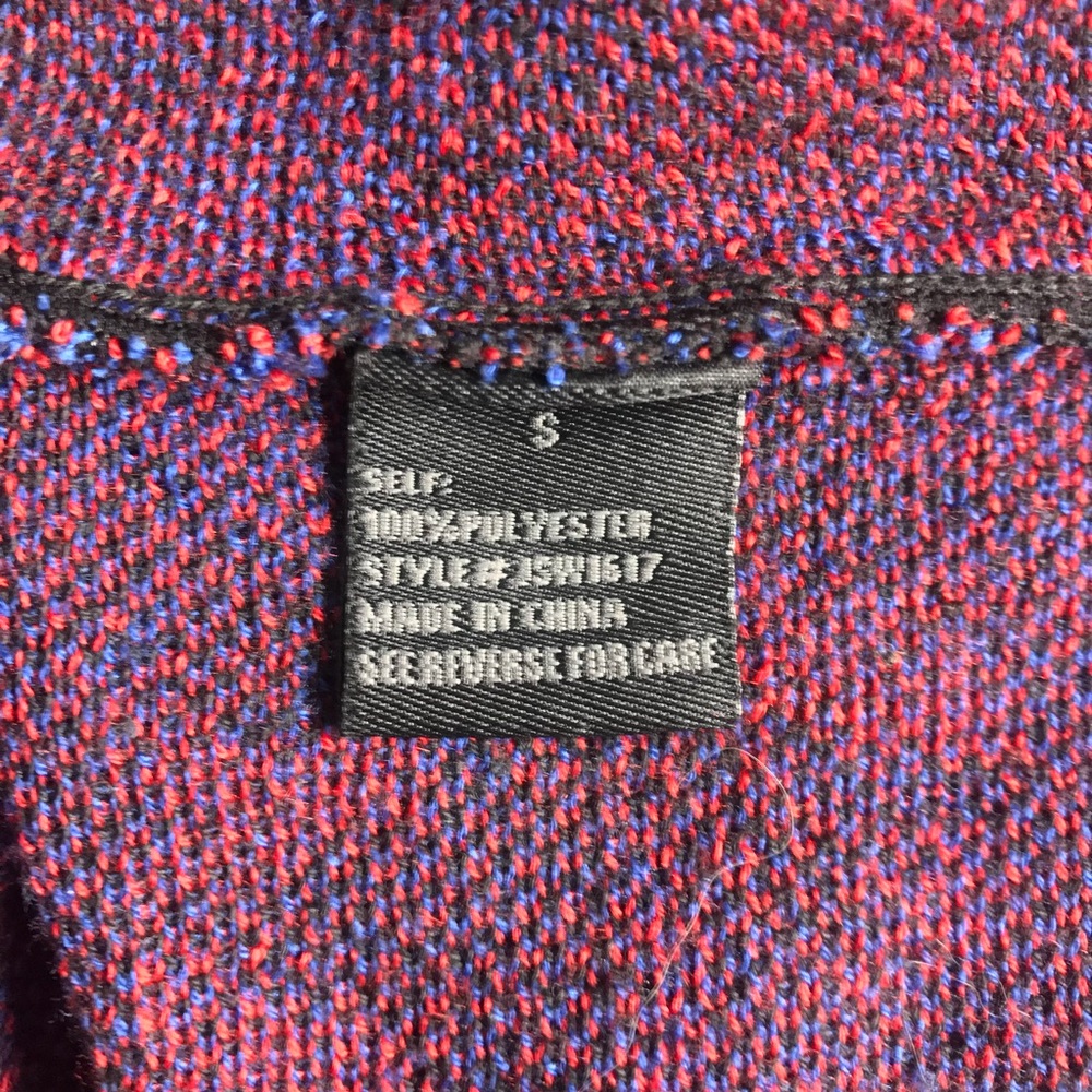 S Cropped Royal Blue + Red + Black Pattern Top - Picture 4 of 5